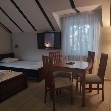 Apartments & Accommodation Stojic Újvidék Kültér fotó