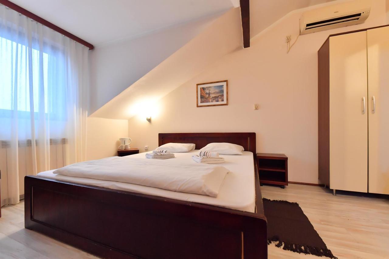Apartments & Accommodation Stojic Újvidék Kültér fotó