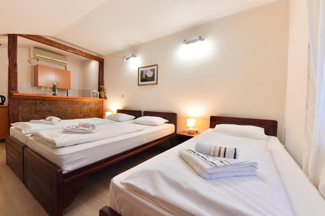 Apartments & Accommodation Stojic Újvidék Kültér fotó