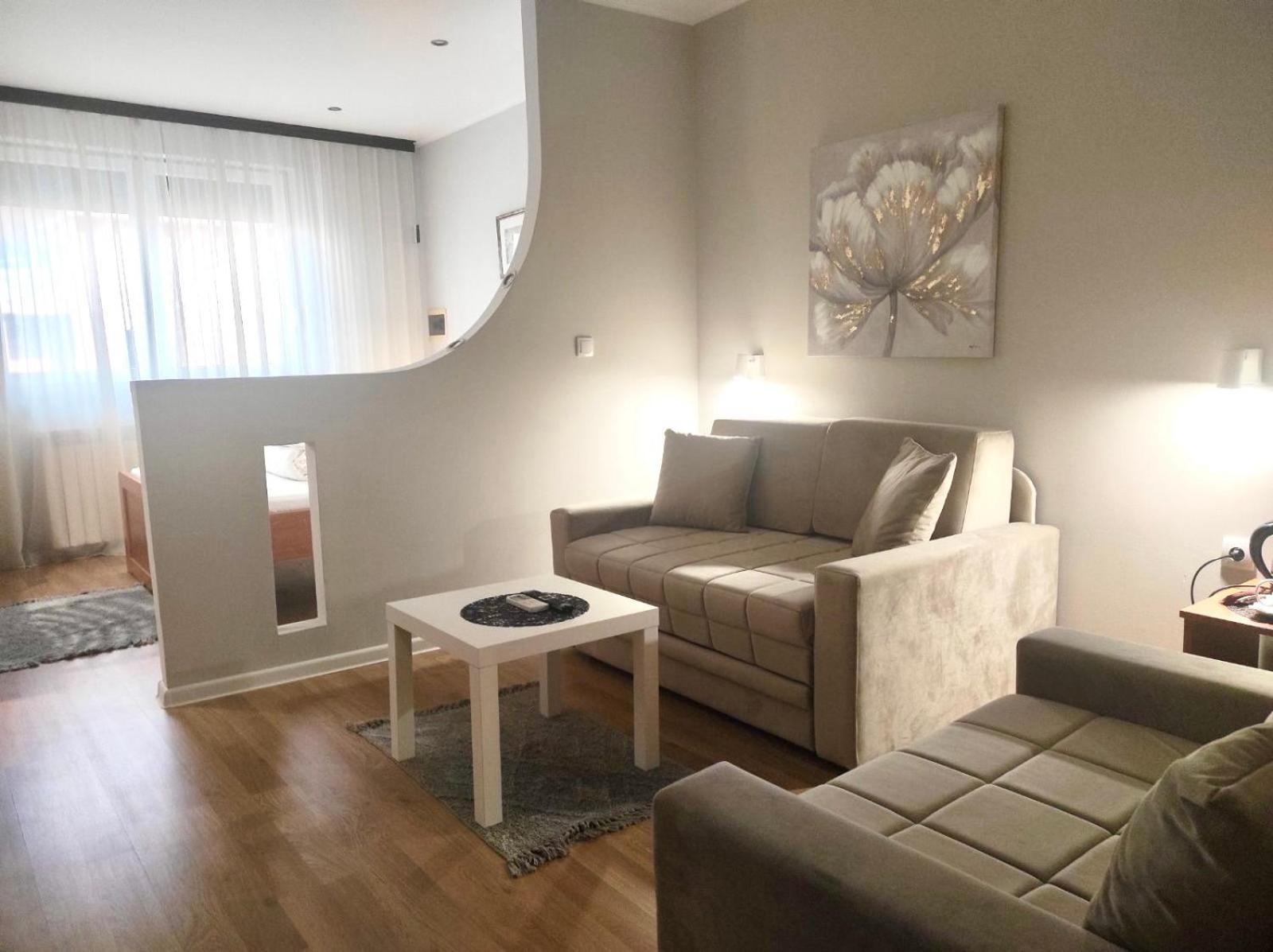 Apartments & Accommodation Stojic Újvidék Kültér fotó