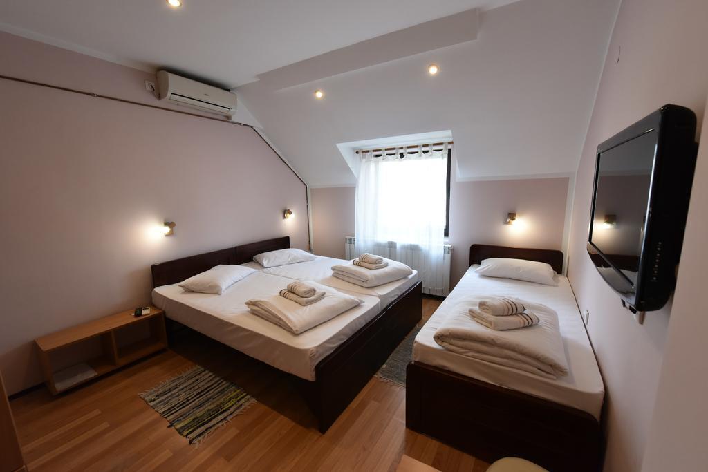 Apartments & Accommodation Stojic Újvidék Kültér fotó