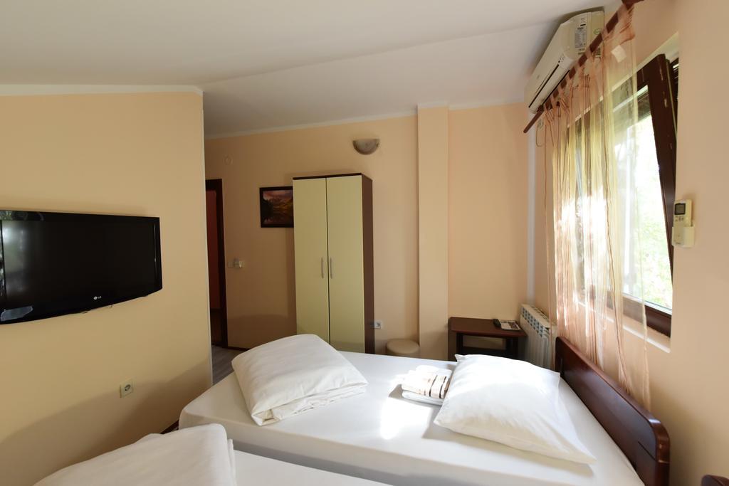 Apartments & Accommodation Stojic Újvidék Kültér fotó